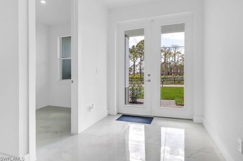 601 23rd Ter, Cape Coral, FL 33909-4322