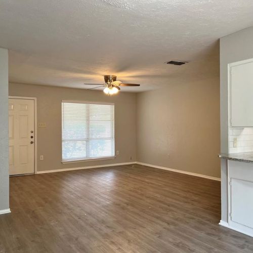 1420 Hillside Dr, Midlothian TX  76065-2004 exterior