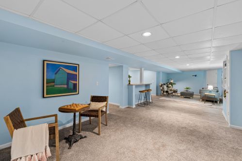 2414 Lagoon Ct, Thiensville WI  53092-5549 exterior