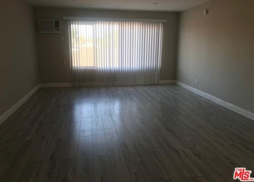 14902 Gilmore St, Van Nuys CA 91411-1423 exterior