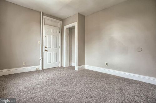 627 Oxford St, Harrisburg PA  17110-2521 exterior