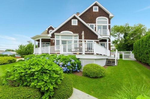 5 Namcook Rd, South Kingstown, RI 02882-2204