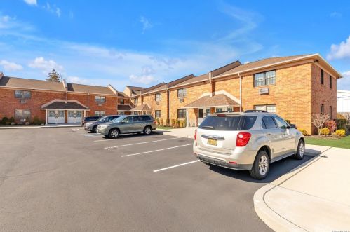 2374 Bedford Ave, North Bellmore NY  11710-3619 exterior