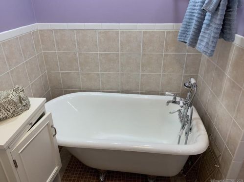 231 George St, Middletown CT 06457-6708 exterior