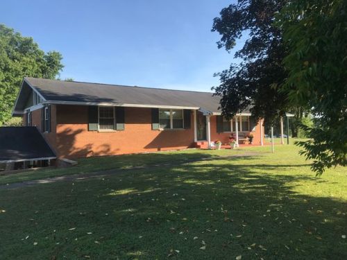 111 Meadowlark Dr, Parkersburg, WV 26101-8739