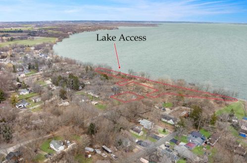 110 Chippewa Dr, Edgerton WI  53534-9327 exterior
