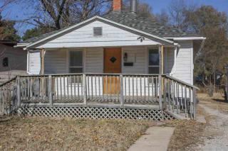 506 5th St, Pratt, KS 67124-2416