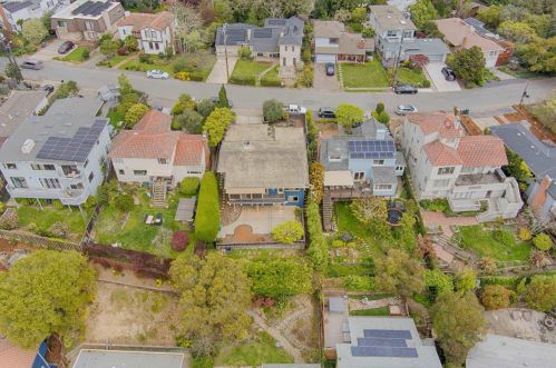 1933 Asilomar Dr, Oakland CA  94611-2309 exterior