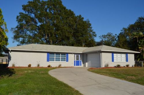 4736 Debbie Ln, Lutz, FL 33559-6299