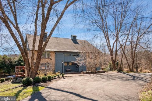 222 Longspur Dr, Wilmington DE  19808-4363 exterior