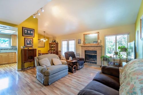 2130 Creek Ct, Newman CA  95360-1445 exterior