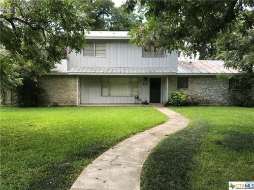 133 Trinity Ln, Seguin, TX 78155-7049