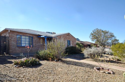 1712 Spring St, Tucson, AZ 85719-3333