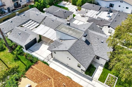 11512 La Maida St, North Hollywood CA  91601-4323 exterior