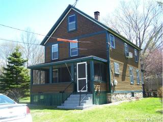 8 Highland Street Ext, Moosup, CT 06354-1006