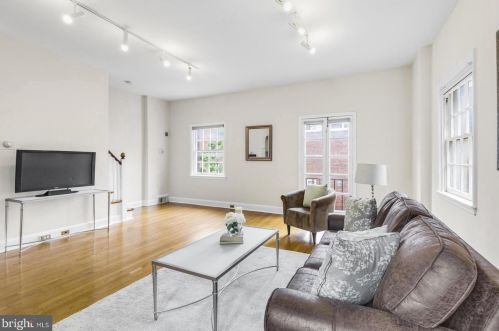 408 19 St, Philadelphia PA 19146-4656 exterior