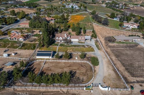 41664 Camino Del Vino, Temecula CA  92592-8439 exterior