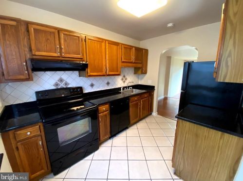 2204 Rock Creek Rd, Fredericksburg, VA 22407-1384