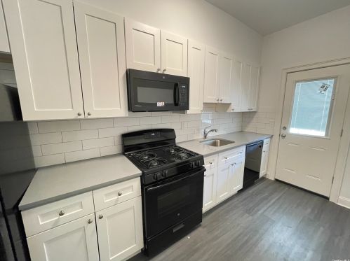 74-10 88th Rd, Jamaica NY  11421-2319 exterior