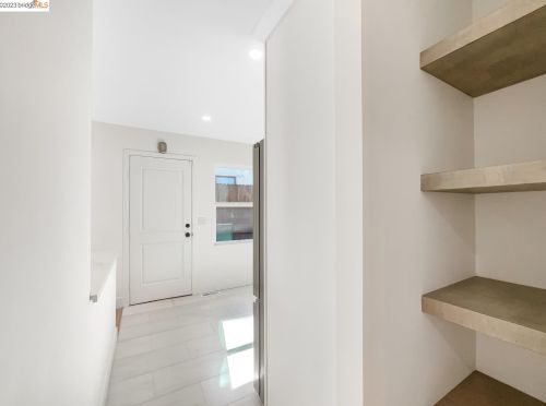 1451 Crestwood Dr, San Bruno CA  94066-1907 exterior