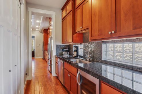 10817 Goldsborough Cir, Valley Home CA 95361-7649 exterior