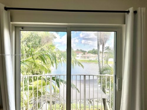 12733 28 Ct, Hollywood FL 33027-4107 exterior