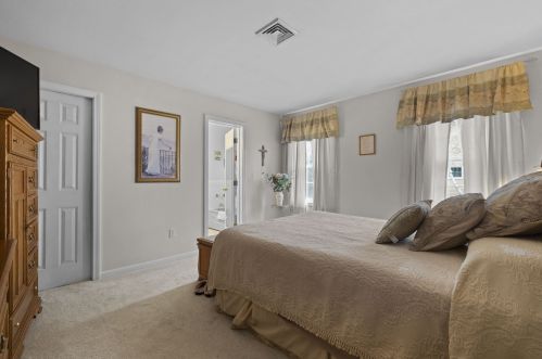 78 Marshview Cir, Seabrook NH 03874-4686 exterior