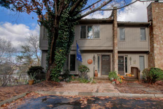 3428 Stonehenge Sq, Roanoke, VA 24018-5038