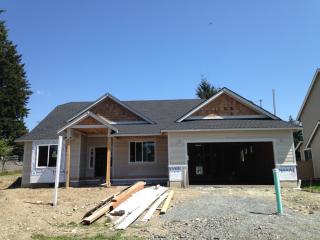 1903 Cypress Dr, Puyallup, WA 98372-4709