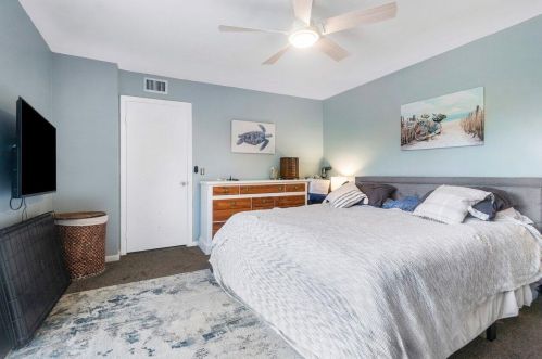 3228 32 Way, West Palm Beach FL  33407-6747 exterior