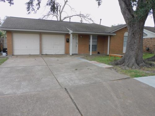1124 Ellen Dr, Deer Park, TX 77536-3612