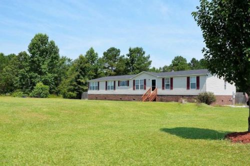 386 Lees Chapel Rd, Pollocksville, NC 28573-9556