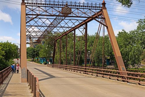 401 1st St, Minneapolis MN 55401-2518 exterior