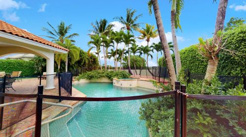 2400 Newbury Ct, West Palm Beach FL  33414-7736 exterior
