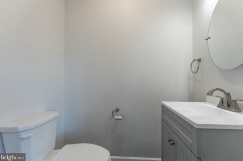 25 Goldy Dr, Gloucester NJ  08030-1318 exterior