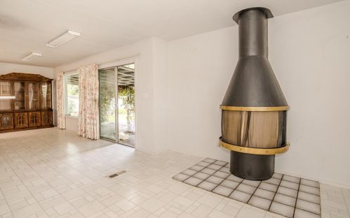 4 Casa Linda Dr, Woodland CA  95695-4612 exterior