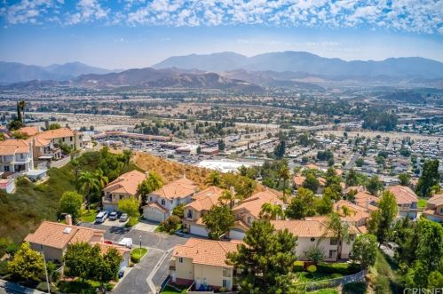 18504 More Ct, Santa Clarita, CA 91351-3438