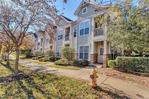 4136 Walker Rd, Charlotte, NC 28211-1518