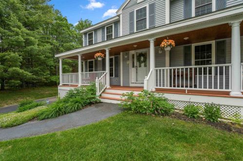 24 Laurel Crest Dr, Brookline, NH 03033-2138