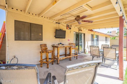 6319 Turquoise Ave, Glendale AZ 85302-1037 exterior