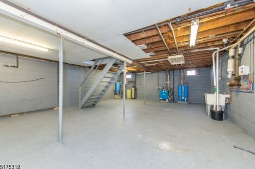 452 Rdg Rd, West Milford Lakes NJ  exterior