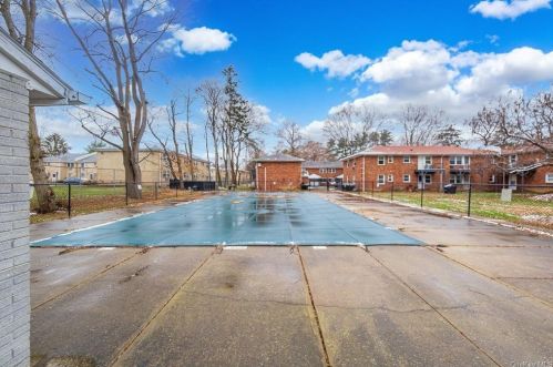 2710 South Rd, Poughkeepsie NY  12603-6824 exterior