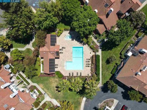 7294 Cronin Cir, Pleasanton CA  94568-2330 exterior