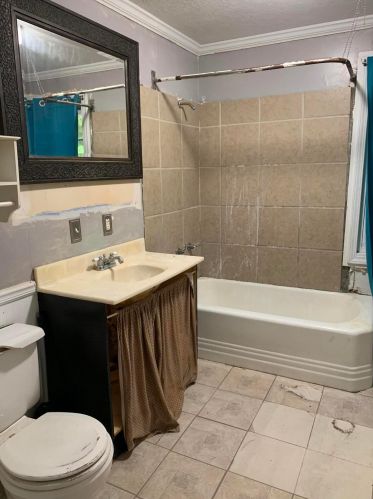 600 Detroit St, Bellefontaine OH  43311-1713 exterior