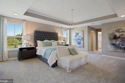 48 Winifred Dr, Hanover PA  17331-9714 exterior