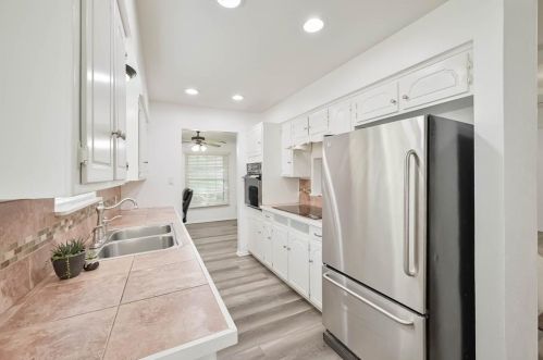 6128 Walraven Cir, Fort Worth TX  76133-2744 exterior