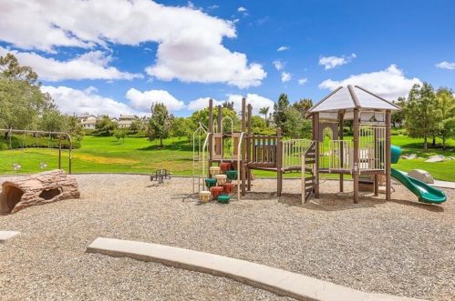 32539 Strigel Ct, Temecula CA  92592-1144 exterior