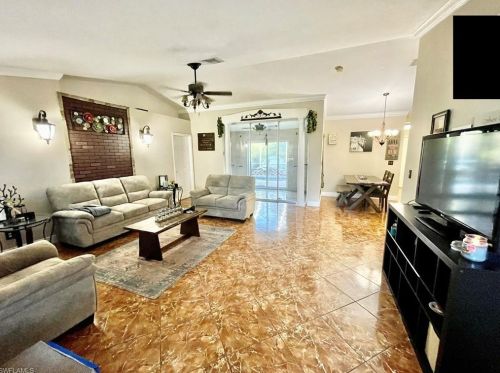 2811 12th St, Lehigh Acres, FL 33976-3010