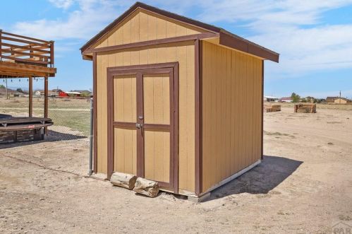 1045 Jaroso Dr, Pueblo CO 81007 exterior