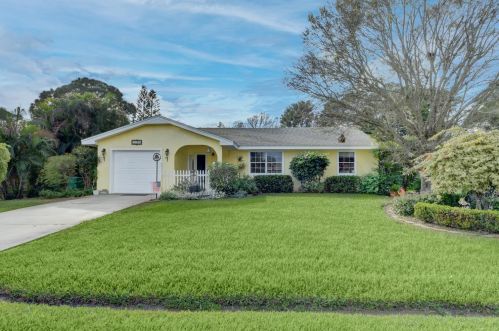 1130 Proctor Ln, Fort Pierce, FL 34983-3224